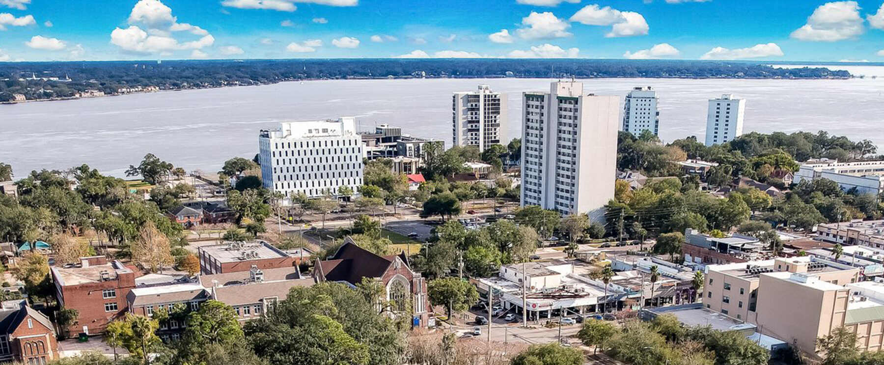 Riverside Neighborhood Buildings and St Johns River