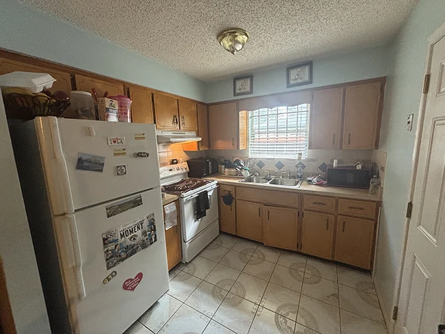 Riverview Home Kitchen Before Photo