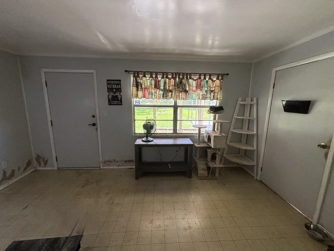 Venice Park Home Dining Room Before Photo